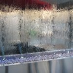 Домашний водопад по стеклу	— изюминка интерьера